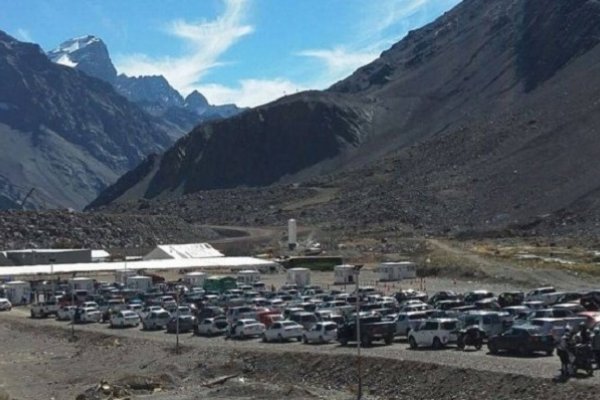 Miles de argentinos llegaron a Chile para hacer compras