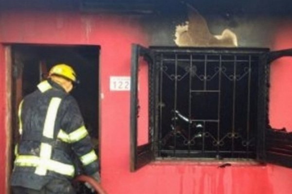 Detuvieron a un hombre que intentó prender fuego su casa