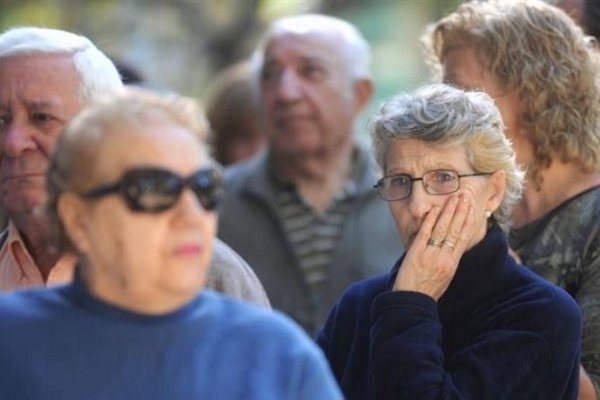 El 38% de los adultos mayores asegura que sus ingresos no les alcanzan para vivir