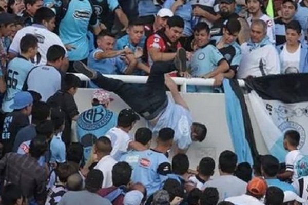 Son cuatro los detenidos por el ataque al hincha de 22 años en la tribuna de Belgrano