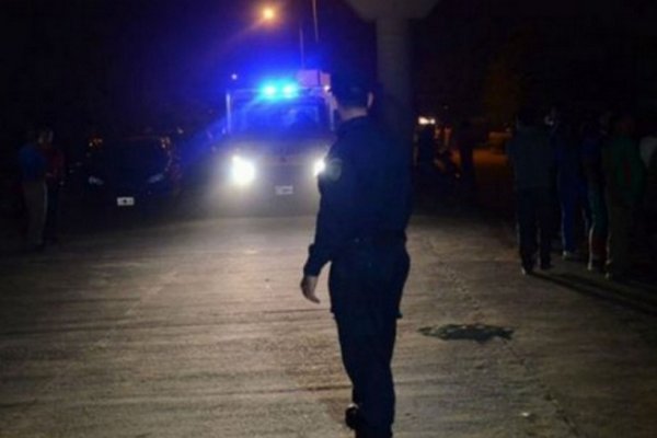 Asesinaron a una mujer y encontraron a su hija de 4 años llorando al lado del cuerpo