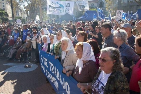 Con críticas al Gobierno, Madres conmemoró sus 40 años de lucha en Plaza de Mayo