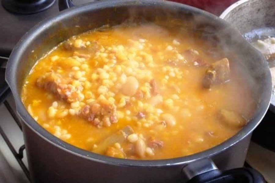 Receta para hacer un tradicional locro para festejar el 1 de mayo |  Corrientes Hoy