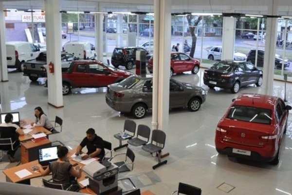 Se desaceleró fuerte el patentamiento de autos: subió sólo 3,5% en abril