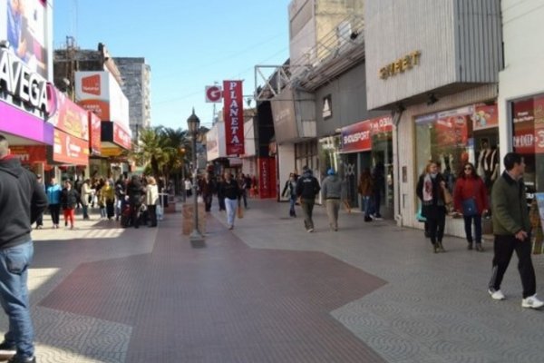 Recesión económica en Corrientes: Sigue bajando el consumo y las compras se realizan por créditos