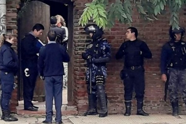 Un hombre se atrincheró en la casa de su expareja