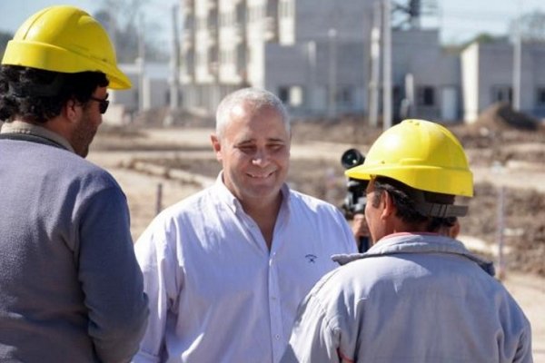 Ríos anunció pavimentación de calles para tres barrios