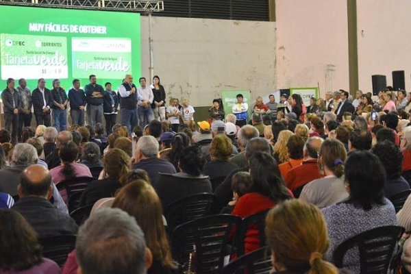 Continúa la entrega de la Tarjeta Verde a familias correntinas