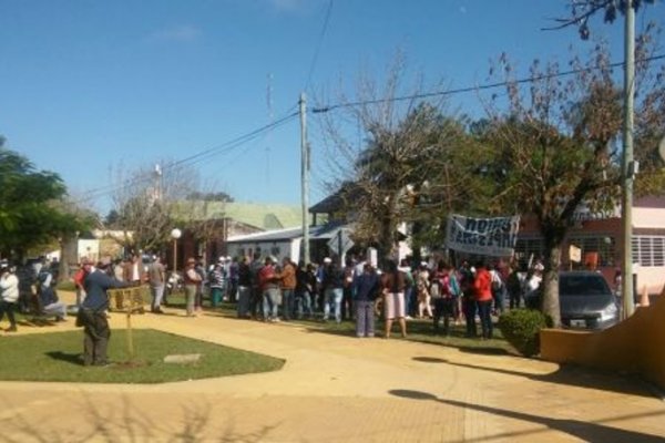 San Miguel: Manifestación para pedir asistencia para los inundados