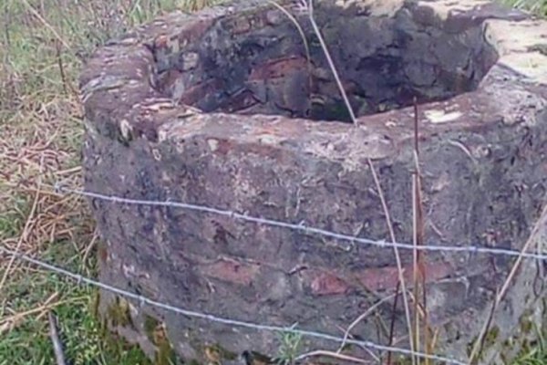 Encuentran a una anciana muerta en un profundo pozo de agua