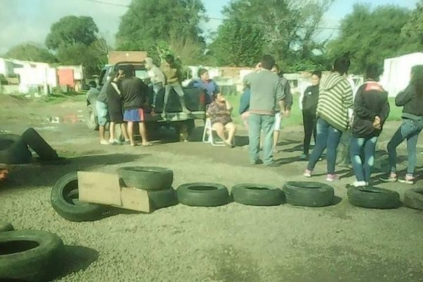 Capital: Vecinos reclaman por el mal estado de las calles de tierras