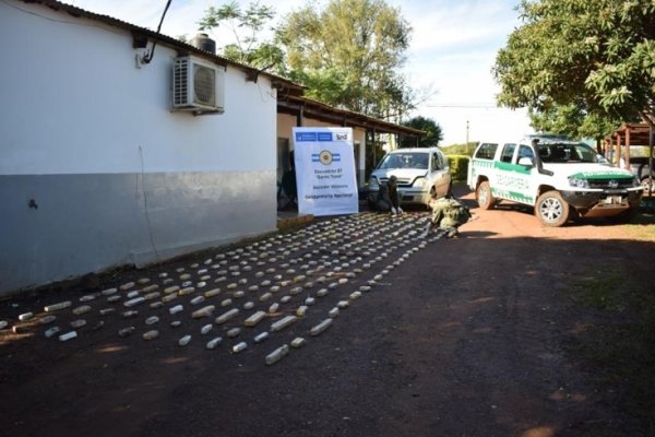 Incautan más drogas en Corrientes: Esta vez secuestran más de 100 kilos de marihuana en un auto