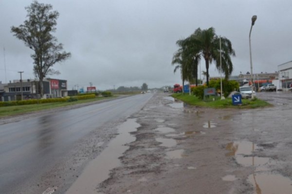 Familiares de motociclista fallecido en un siniestro reclaman un semáforo en Libertad y Ruta 12