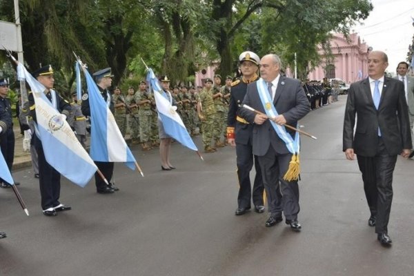 Ricardo Colombi participó del acto central por el 207° aniversario de la Revolución de Mayo