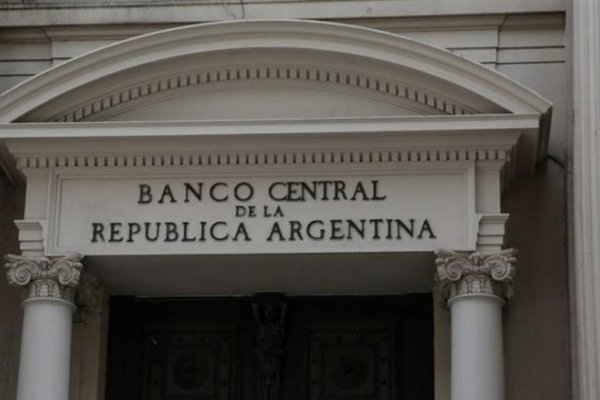 Las reservas del BCRA cayeron u$s 899 millones y tocaron su menor nivel en cuatro meses