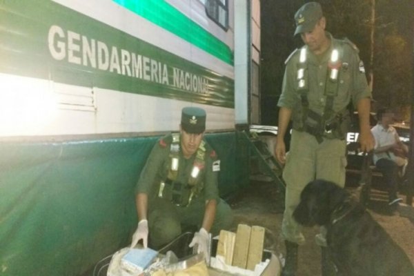 Condenan a un periodista correntino por traficar droga