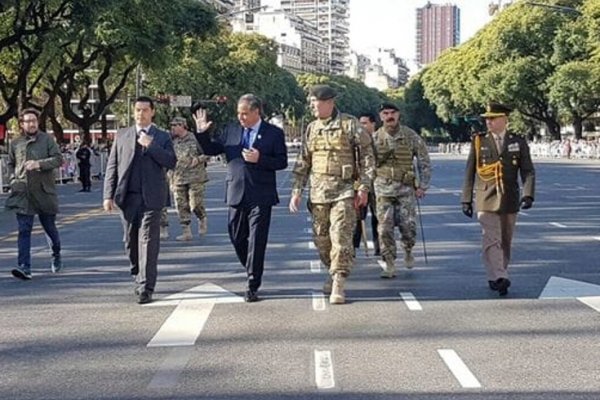 Bandas militares celebraron los 207 años de la Revolución de Mayo