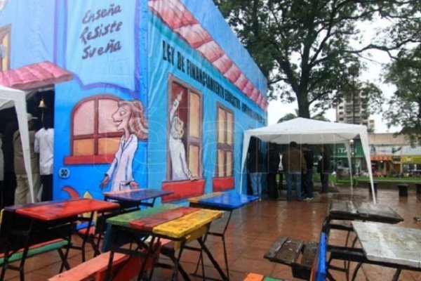 La escuela itinerante de la Ctera se instaló en Corrientes