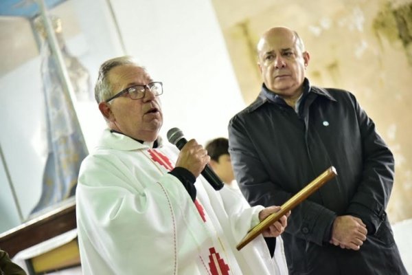 Gustavo Canteros presenció los festejos por un nuevo aniversario de San Luis del Palmar