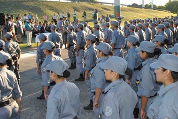 Histórico: Autorizan a joven embarazada a seguir el curso de cabo en el Servicio Penitenciario