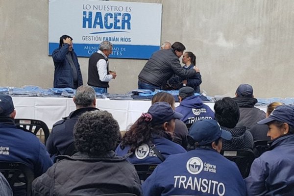 La Municipalidad de Corrientes entregó uniformes a personal de Tránsito y Seguridad Vial