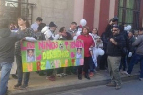 Corrientes: Marcha en silencio por el microcentro para pedir Justicia por el pequeño Valentino