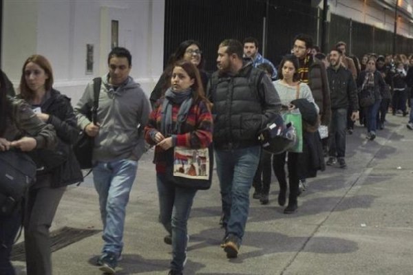 Argentina tiene el nivel de desempleo joven más alto de la región