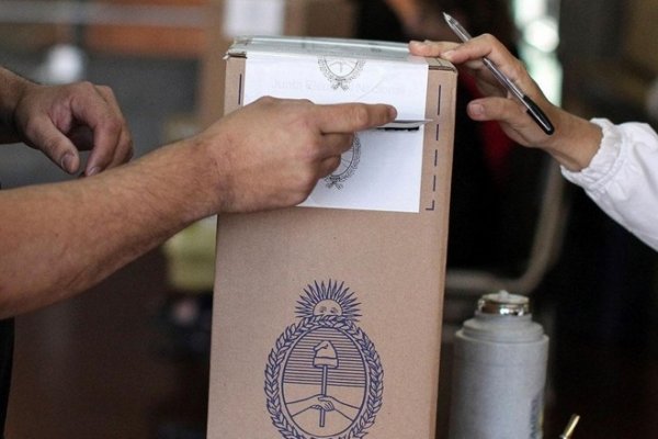 En la Escuela Regional votó el 70 % del padrón