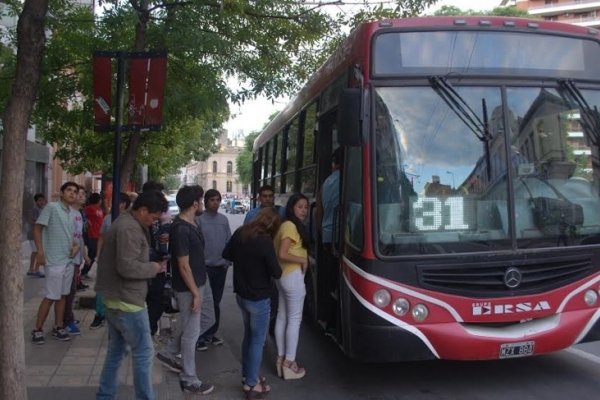 Córdoba: Hubo acuerdo, reincorporarán a los despedidos y se levantó el paro de transporte