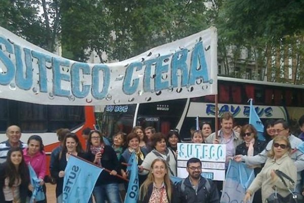 Corrientes: Gremios docentes juntarán firmas en defensa de la jubilación Estatal