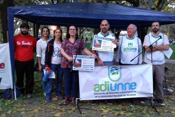 Docentes de la UNNE se sumaron a la jornada nacional de protesta