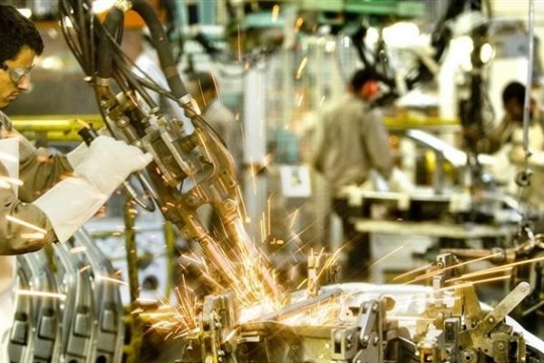 Según la UIA, la producción industrial cayó 2,2% en abril