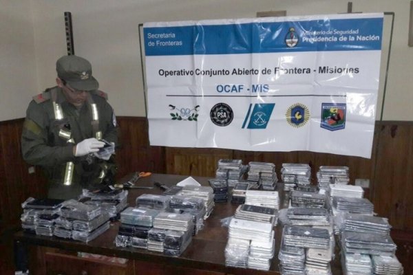 Misiones: Secuestran celulares en ruedas de auxilio de un camión