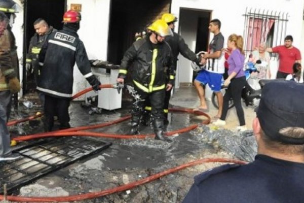 Se incendió una casa del Bañado Norte: sólo hubo daños materiales