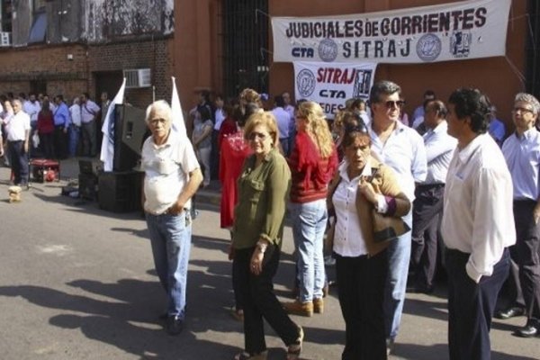 Empleados judiciales podrían realizar movilización al no recibir respuestas a sus reclamos