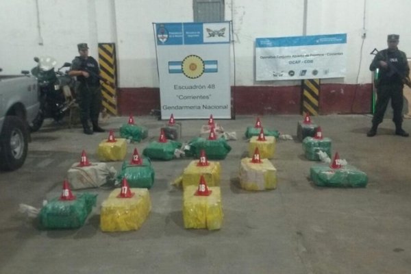 Corrientes: Gendarmería incautó más de 400 kilos de marihuana en un vehículo abandonado