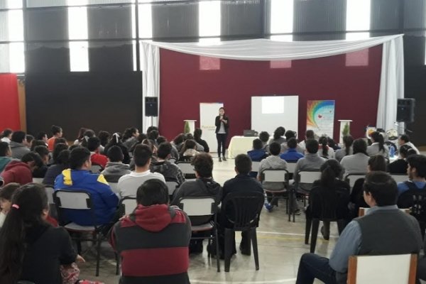 Corrientes: Realizan charlas itinerantes sobre Grooming y riesgo cibernético