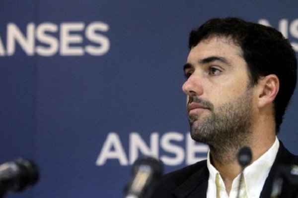 Denuncian al titular de la Anses por fraude en la compra de deuda