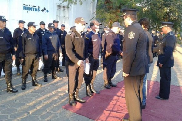 Entregaron certificados de ascenso al personal policial en Ituzaingó