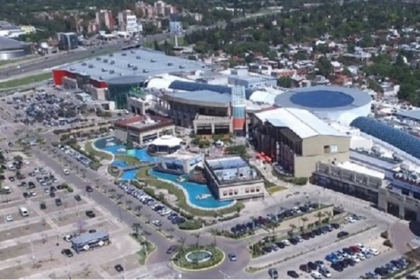 Tiroteo en el Tortugas Open Mall por un intento de robo: cuatro prófugos