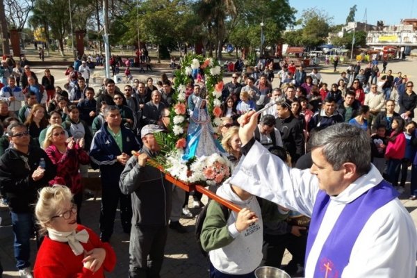 Gendarmes peregrinaron a Itatí