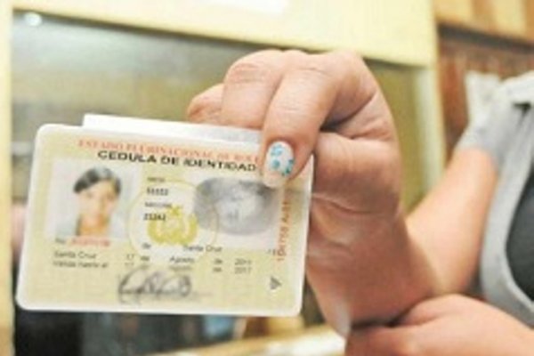 Regularizan situación de bolivianos en NEA