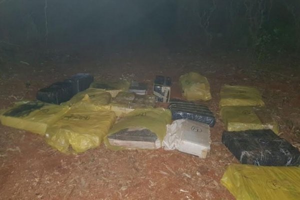 Incautan droga abandonada en una chacra