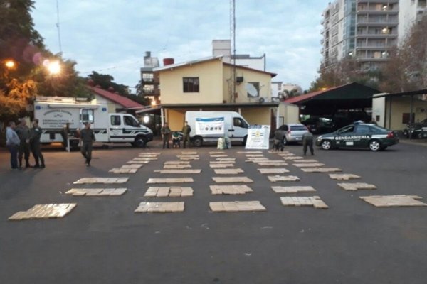 Misiones: Gendarmería detuvo a un hombre que transportaba una tonelada de marihuana