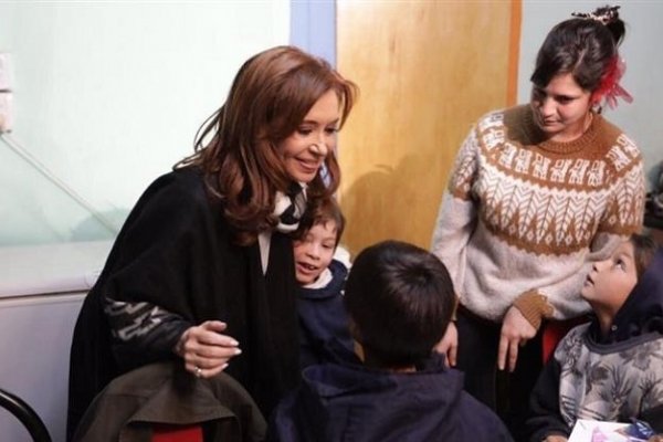 Cristina se reunió con mujeres de comedores comunitarios