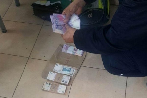 Detienen a un hombre con una importante suma de dinero de dudoso origen