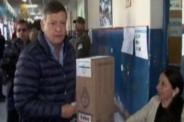 El gobernador Peppo vio poca participación de los chaqueños