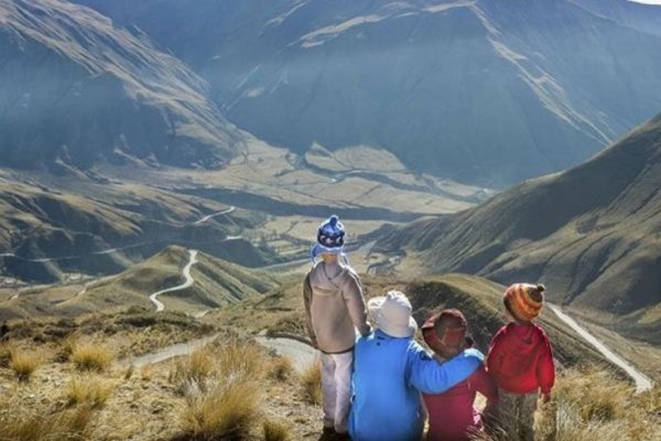 Más de 500 mil turistas se movilizan en el país por el fin de semana largo