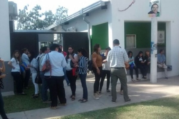 Por amenaza de bomba, evacuaron el edificio de Desarrollo Social