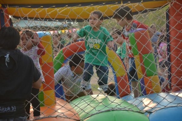 Juntos en Familia ofreció una multitudinaria Fiesta de la Primavera